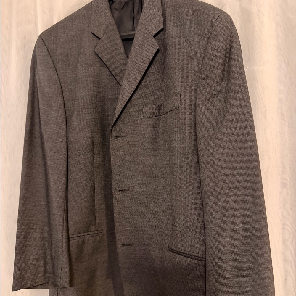 Elegant DKNY Men's Grey Sport Jacket